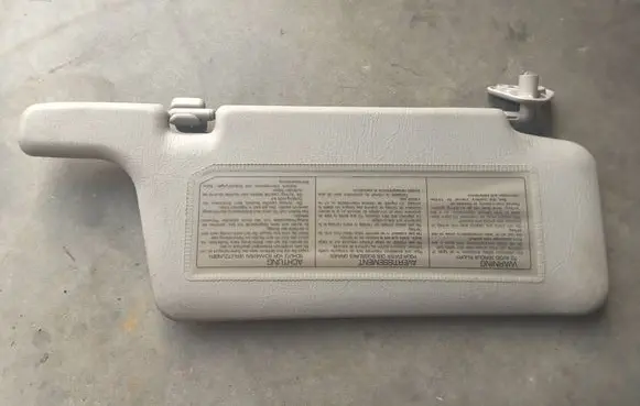 Nissan Primera Sun visor