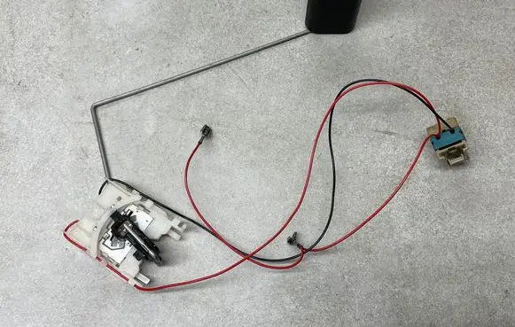 Opel Insignia A Fuel level sensor 13577226