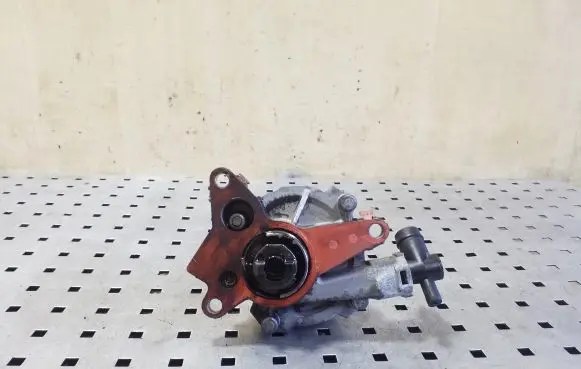 Nissan X-Trail T32 Vacuum pump 146503760R