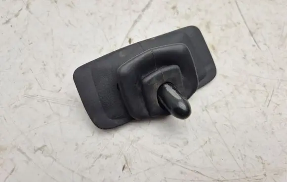 Peugeot Partner Rear door check strap stopper 96805161