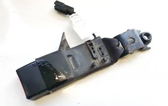 Toyota Avensis T270 Rear seatbelt buckle 6093092 60835g