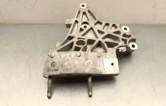 KIA Niro Gearbox mounting bracket