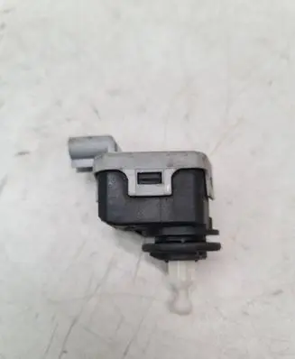 Opel Astra G Headlight level adjustment motor 90590665