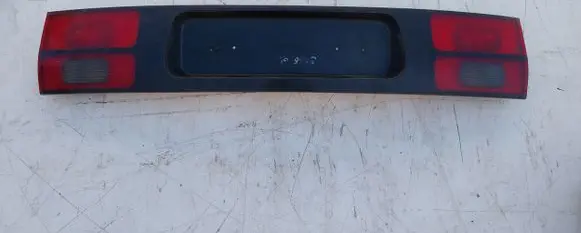 Tailgate rear/tail lights