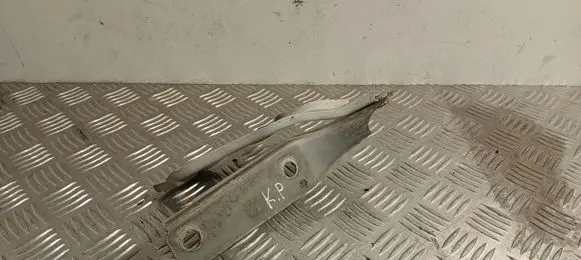 Engine bonnet/hood hinges