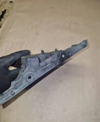 Volvo V70 Front bumper mounting bracket 31265345 BP3EA