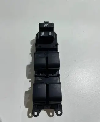 Toyota Land Cruiser (J120) Electric window control switch 8404033100