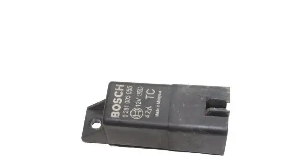 Honda CR-V Glow plug pre-heat relay 0281003055