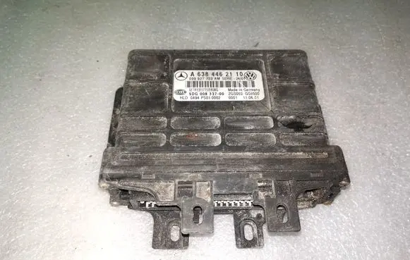 Mercedes-Benz Vito Viano W638 Gearbox control unit/module A6384462110 099927733AM 5DG00833700