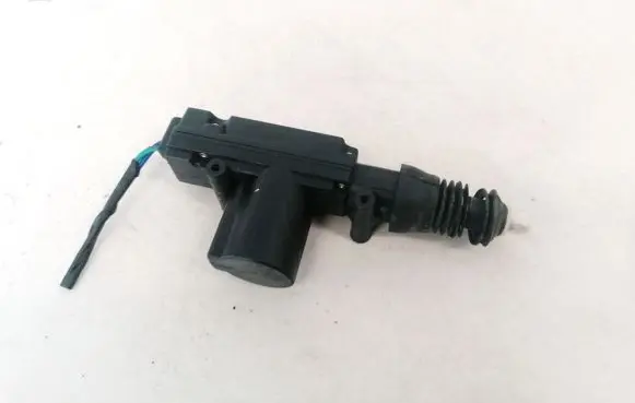 Volkswagen Polo IV 9N3 Central locking motor 