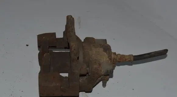 Rear brake caliper