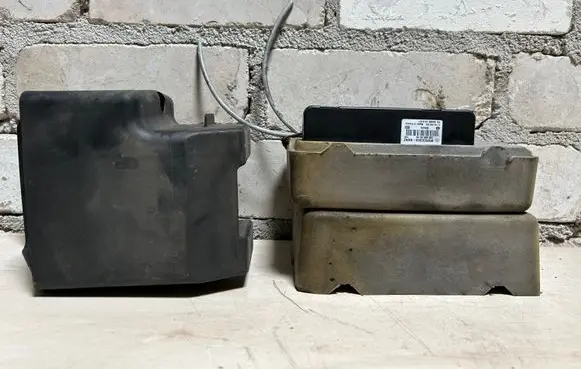 Mercedes-Benz E W211 Vacuum pump 2038000048