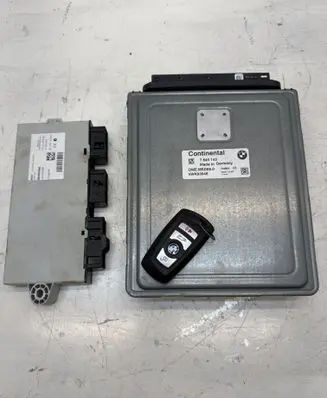 BMW 5 F10 F11 Engine ECU kit and lock set 7645143 DMEMSD850 5WK93948