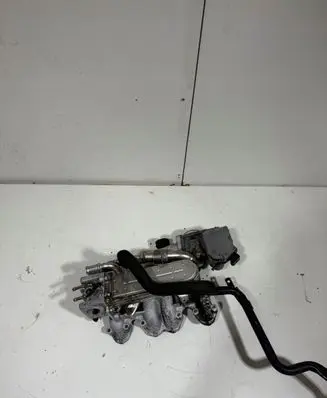 Volkswagen Touran I Throttle valve