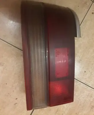 Tailgate rear/tail lights