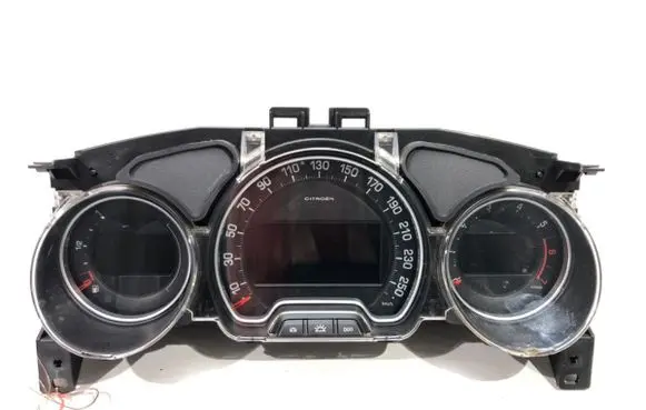 Speedometer (instrument cluster)