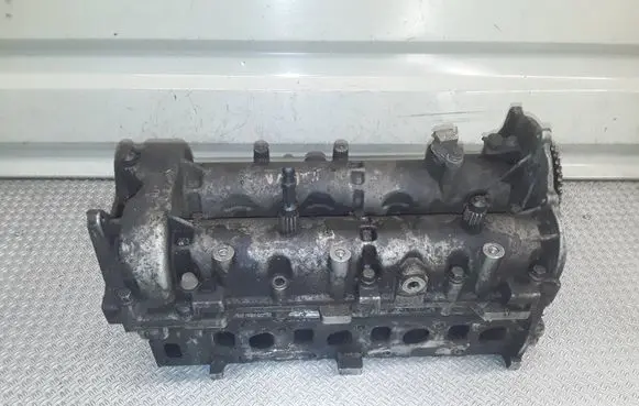 Opel Corsa D Engine head 55193111