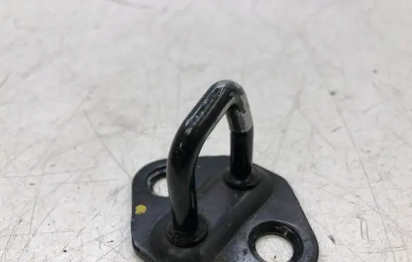 Nissan Juke I F15 Trunk lock loop 