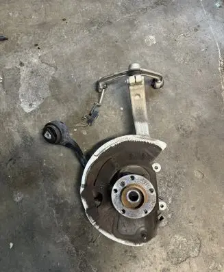 BMW X5 E70 Front wheel hub spindle knuckle 6773783