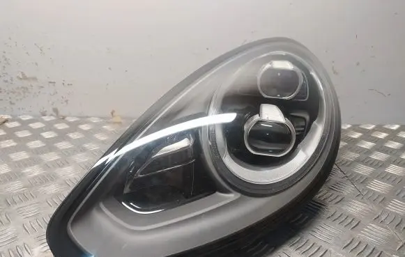 Porsche Panamera (970) Headlight/headlamp 97063117154