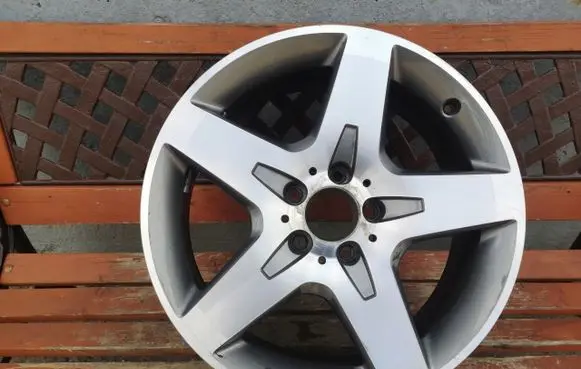 Mercedes-Benz GLA W156 X156 R18 alloy rim 