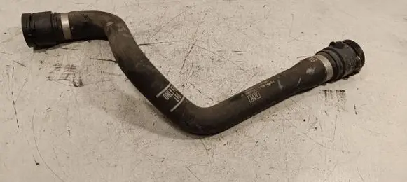 Opel Insignia B Engine coolant pipe/hose 39097764 422346486
