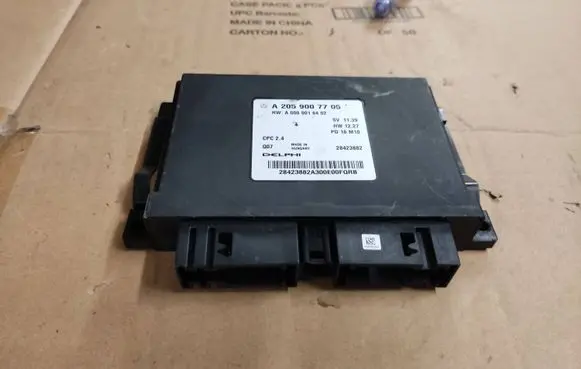 Mercedes-Benz C W205 Comfort/convenience module A0009016402 A2059007705 28423882