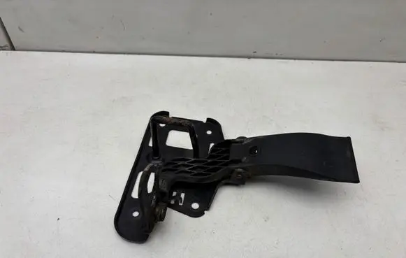 Audi A4 S4 B8 8K Engine bonnet/hood lock/latch loop/hook 8T0823480