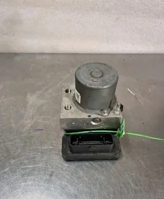Opel Karl Master brake cylinder