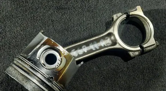 Renault Espace IV Piston with connecting rod
