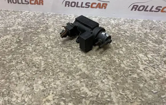 BMW X5 E53 Turbo solenoid valve 70057900 7796634