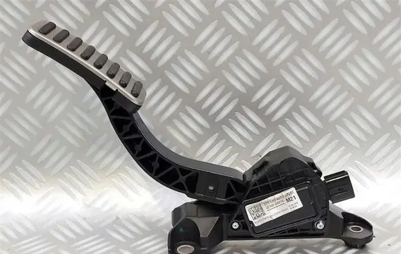 KIA Ceed Accelerator throttle pedal 32700-G4210