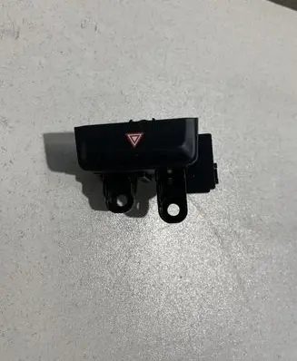 Maserati Ghibli Hazard light switch 670071372