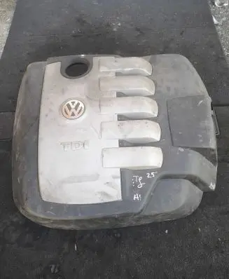 Volkswagen Touareg I Engine cover (trim) 070103927