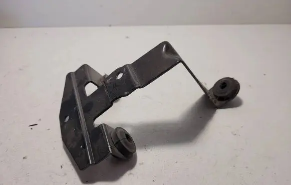 Ford C-MAX I ABS pump bracket 3M512B389BC
