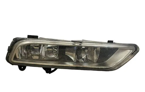 Volkswagen PASSAT B7 Front fog light 17453900 64212D0T 17453901
