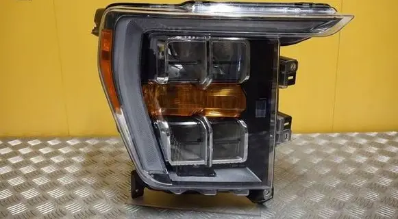 Ford F150 Headlight/headlamp ML34-13E014-A