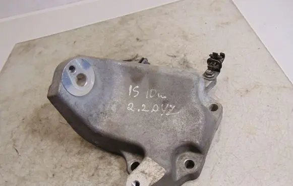 Lexus IS 220D-250-350 Engine mounting bracket