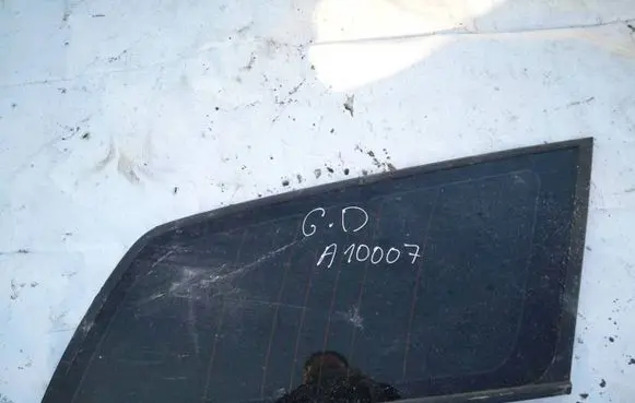 Volvo V50 Rear side window as2