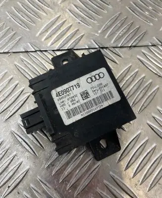 Audi A8 S8 D3 4E Alarm control unit/module 4E0907719 28053787 FGU09197