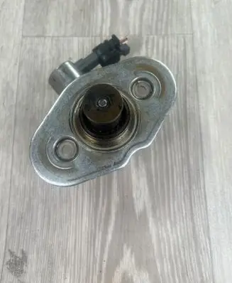 BMW 3 F30 F35 F31 Fuel injection high pressure pump 7584461 13518604229