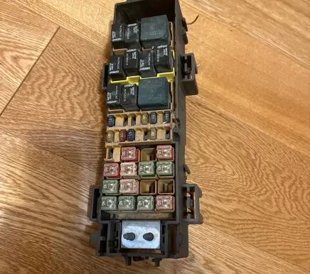 Jeep Grand Cherokee (WJ) Fuse module