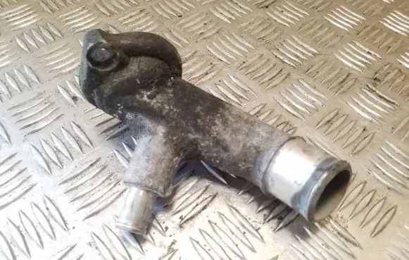 Toyota Avensis Verso Engine coolant pipe/hose
