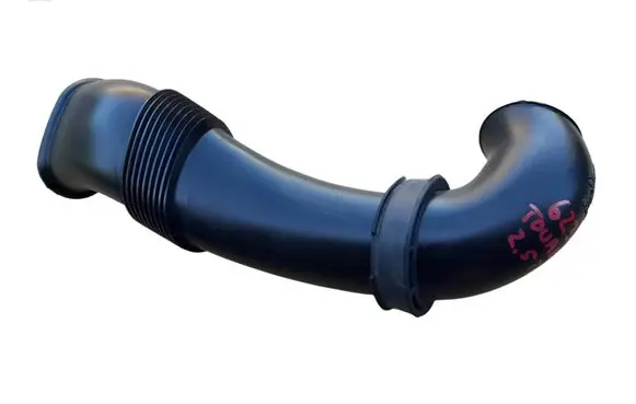 Volkswagen Touareg I Air intake duct part 7L6129752A