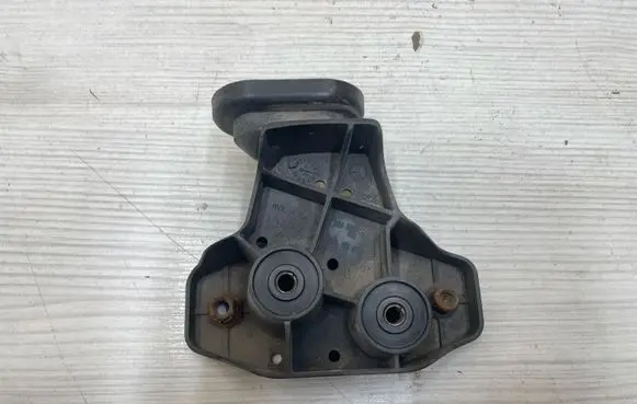 Nissan Navara Rear bumper mounting bracket A1648800230