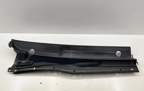 Toyota Hilux (AN10, AN20, AN30) Wiper trim 557810K030