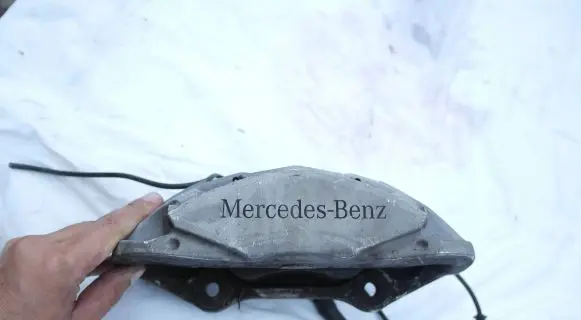 Mercedes-Benz C W205 Front brake caliper