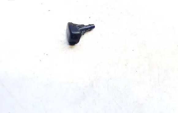 Windshield washer spray nozzle
