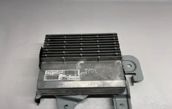 Ford Mustang VI Sound amplifier HR3T18T806AA