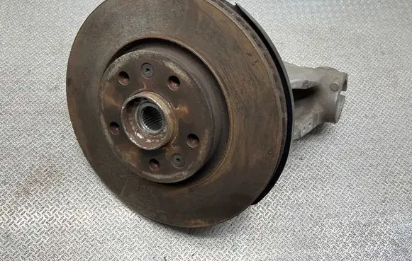 Nissan Qashqai J12 Front wheel hub